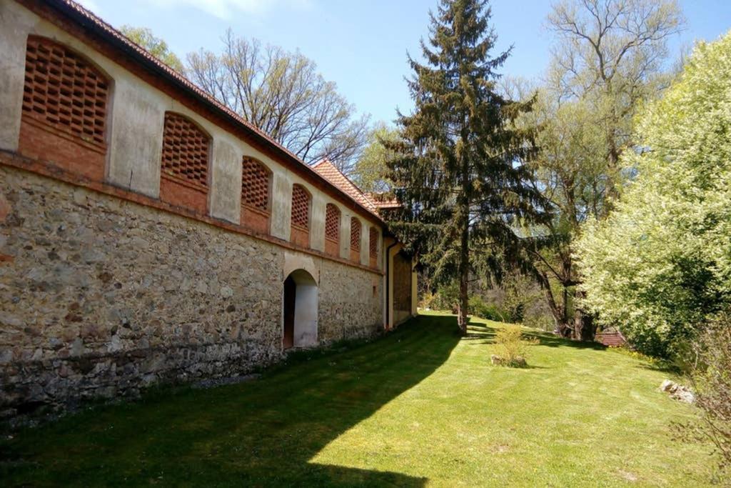 Zamecek Zdiky - Moderni Velky Apartman Bujanov Zewnętrze zdjęcie