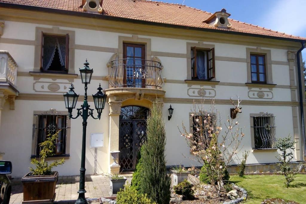Zamecek Zdiky - Moderni Velky Apartman Bujanov Zewnętrze zdjęcie